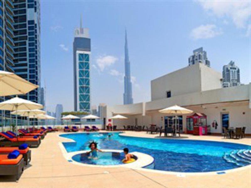 城市首映滨海公寓酒店 迪拜 外观 照片